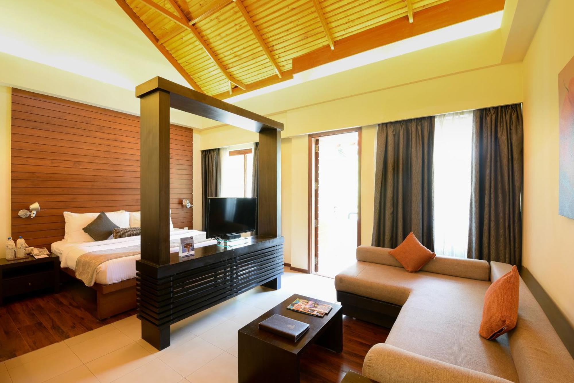 The Golkonda Resort And Spa Hyderabad Bagian luar foto